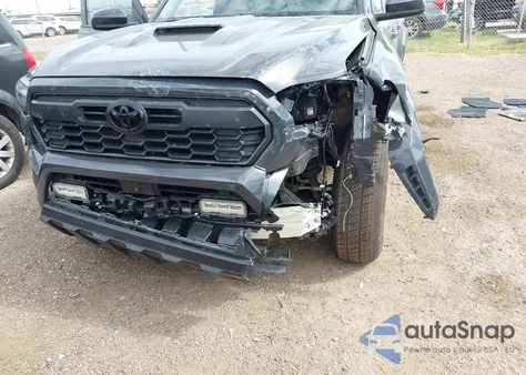 2025 Toyota Tacoma Trd Sport 4Wd z USA, uszkodzony, nr VIN 3TMLB5JN1SM112238